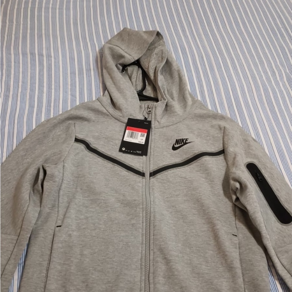 Nike sweater